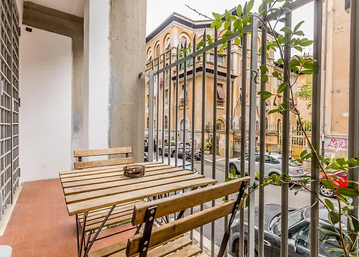 Rhome 34 Trastevere Roma